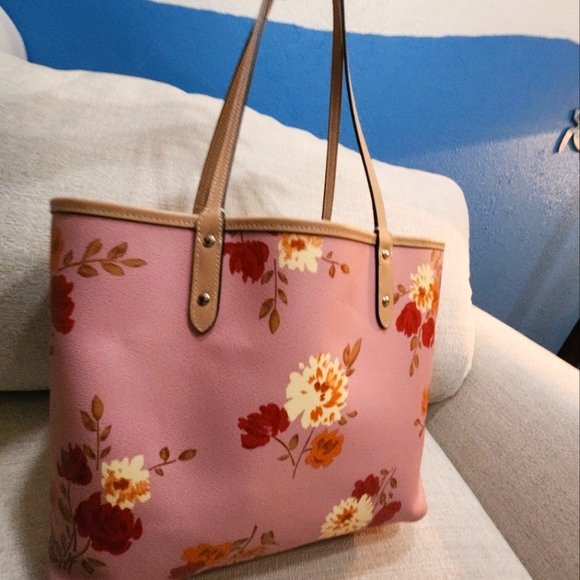 Coach Daisy Floral Print City Signature and Floral Tote Bag Purse - Picture 2 of 15